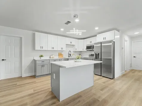 1354 Rosery Road NE Largo FL 33770