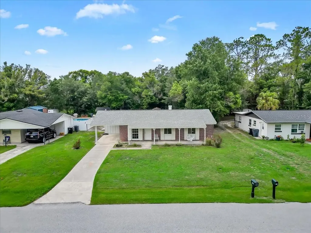 5810 Driftwood Drive Lakeland FL 33809