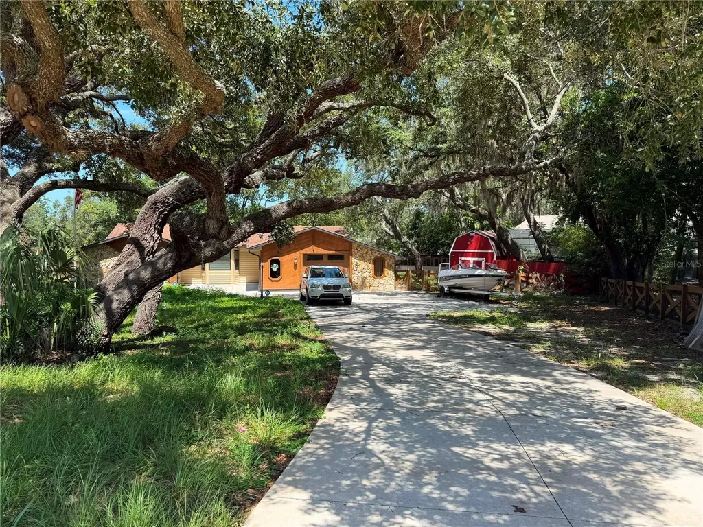 325 Gulfport Lane Spring Hill FL 34608