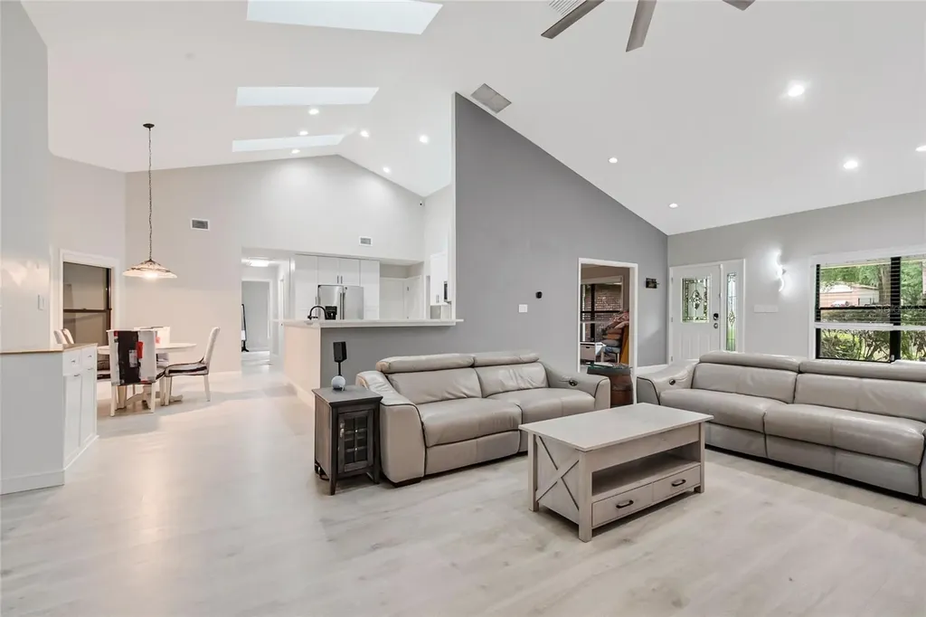 1937 Hidden Pine Lane Apopka FL 32712
