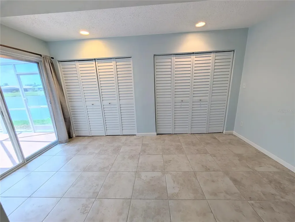 8707 51st Avenue W Bradenton FL 34210