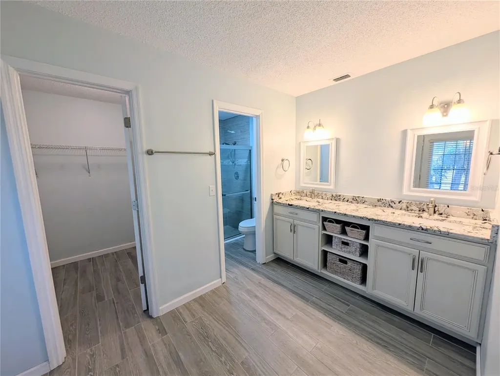 8707 51st Avenue W Bradenton FL 34210