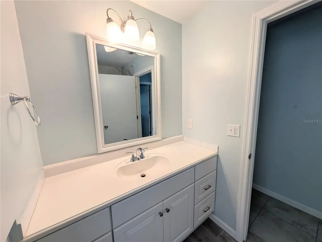 8707 51st Avenue W Bradenton FL 34210