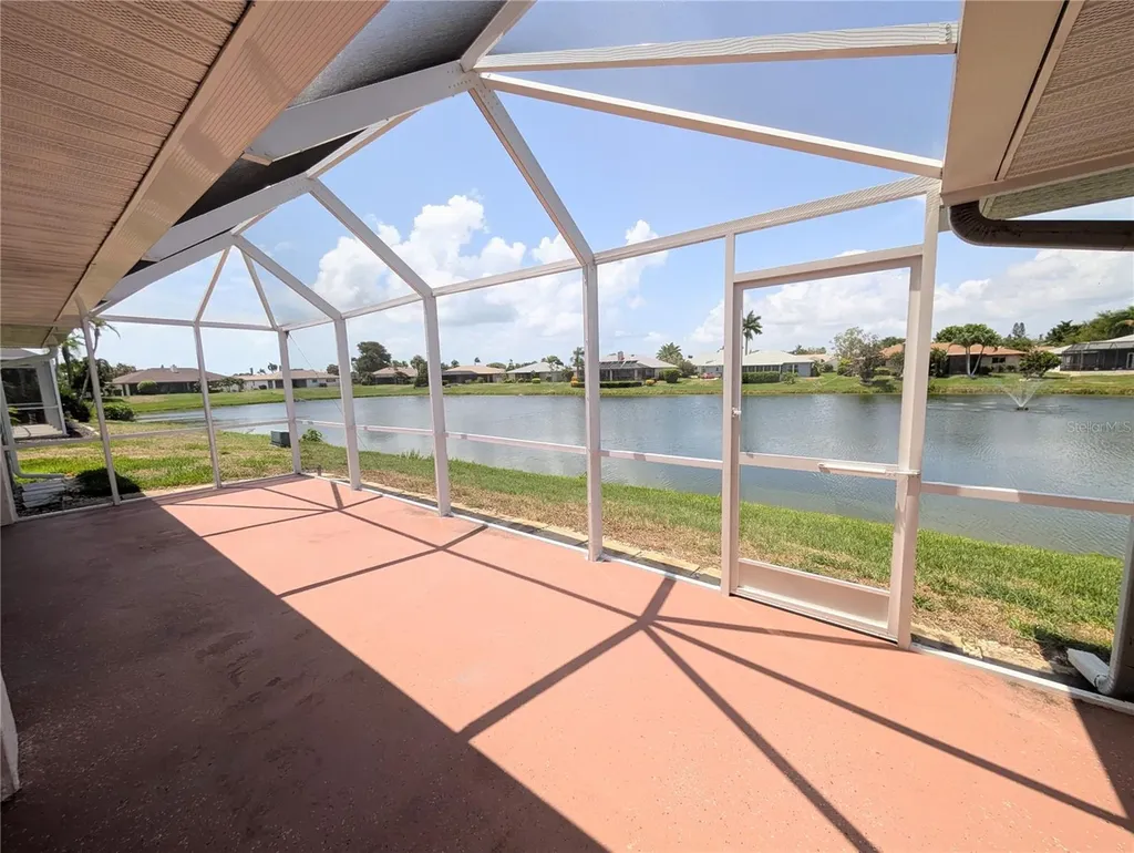 8707 51st Avenue W Bradenton FL 34210