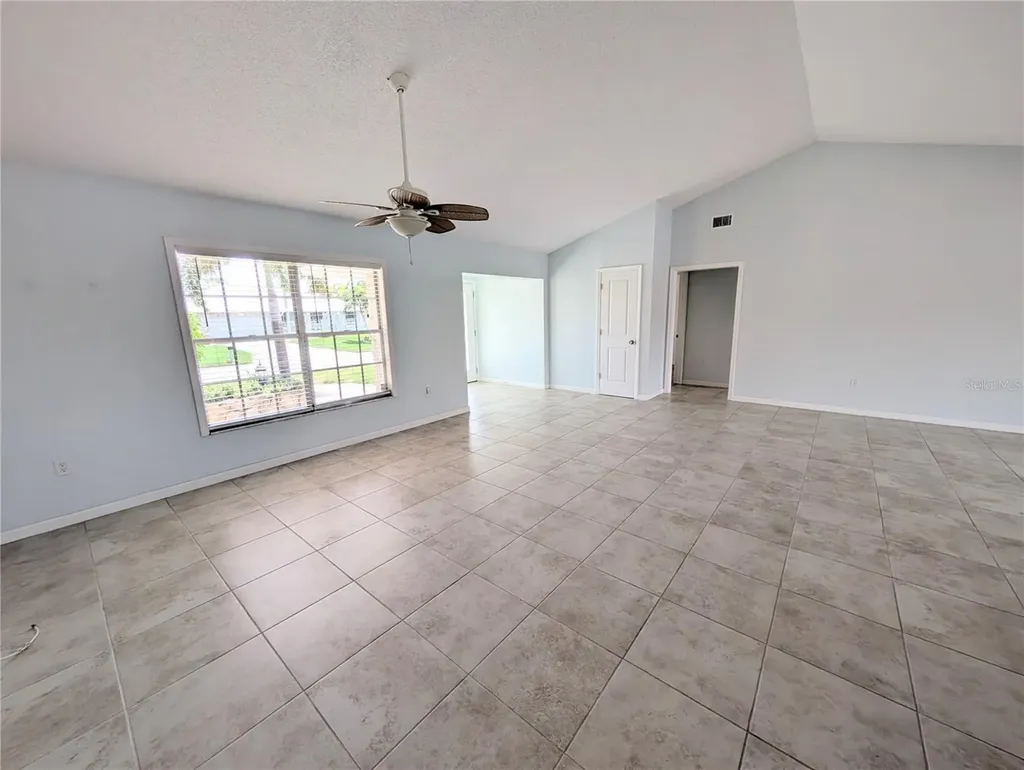 8707 51st Avenue W Bradenton FL 34210