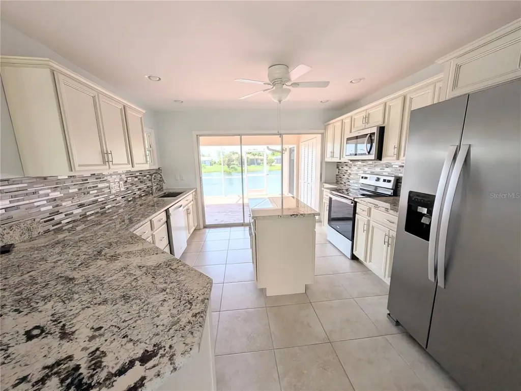 8707 51st Avenue W Bradenton FL 34210