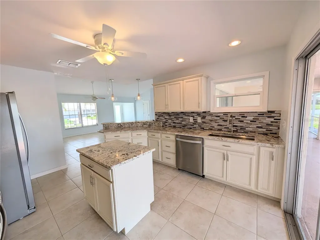 8707 51st Avenue W Bradenton FL 34210