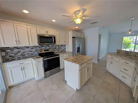 8707 51st Avenue W Bradenton FL 34210