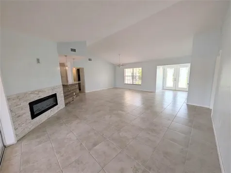 8707 51st Avenue W Bradenton FL 34210