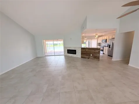 8707 51st Avenue W Bradenton FL 34210