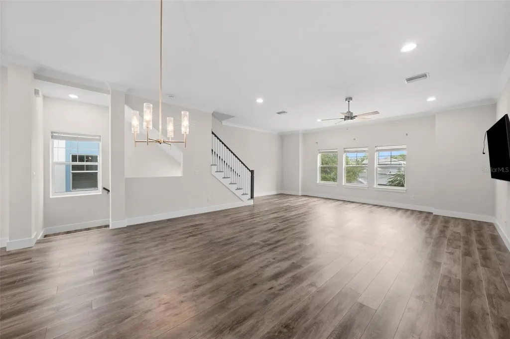 3122 W Azeele Street Tampa FL 33609