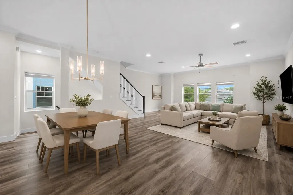 3122 W Azeele Street Tampa FL 33609