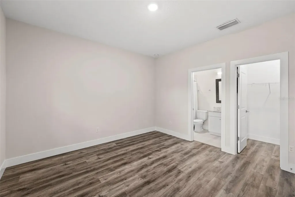 3122 W Azeele Street Tampa FL 33609