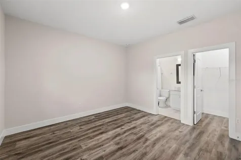 3122 W Azeele Street Tampa FL 33609