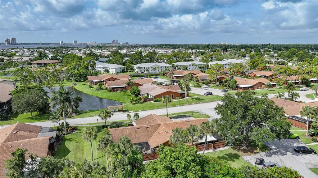 5625 Foxlake Drive North Fort Myers FL 33917