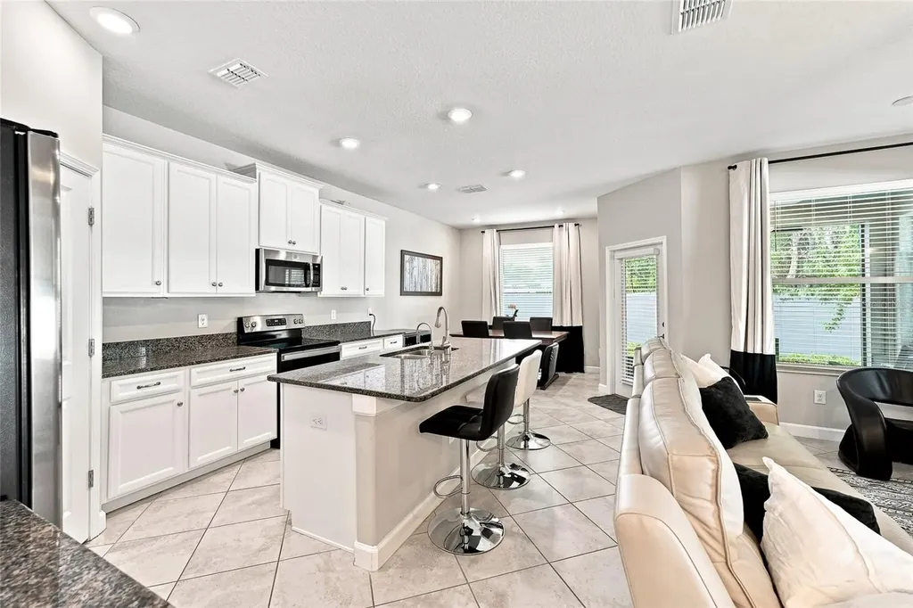 6809 Via Perloso Court Tampa FL 33625