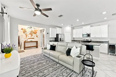 6809 Via Perloso Court Tampa FL 33625
