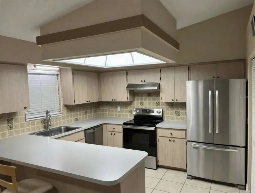 1783 Maryland Avenue NE St Petersburg FL 33703