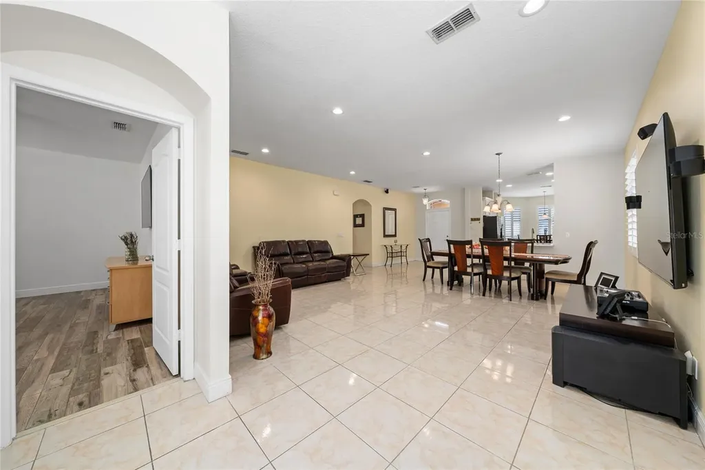 1831 Centennial Avenue St Cloud FL 34769