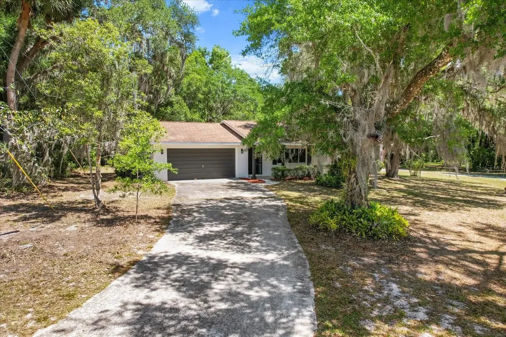 1255 S Estate Point Inverness FL 34450