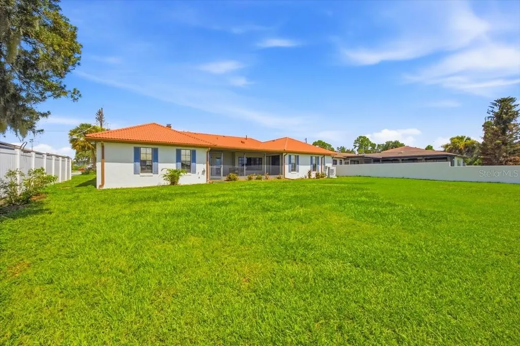 2004 Leisure Drive Winter Haven FL 33881