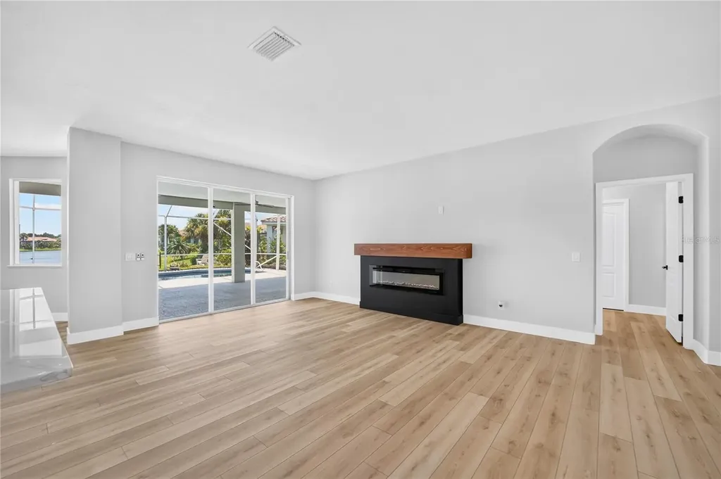572 Oceanside Boulevard Melbourne FL 32903