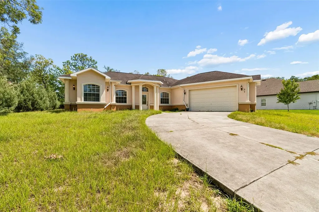 37 Greenpark Boulevard Homosassa FL 34446
