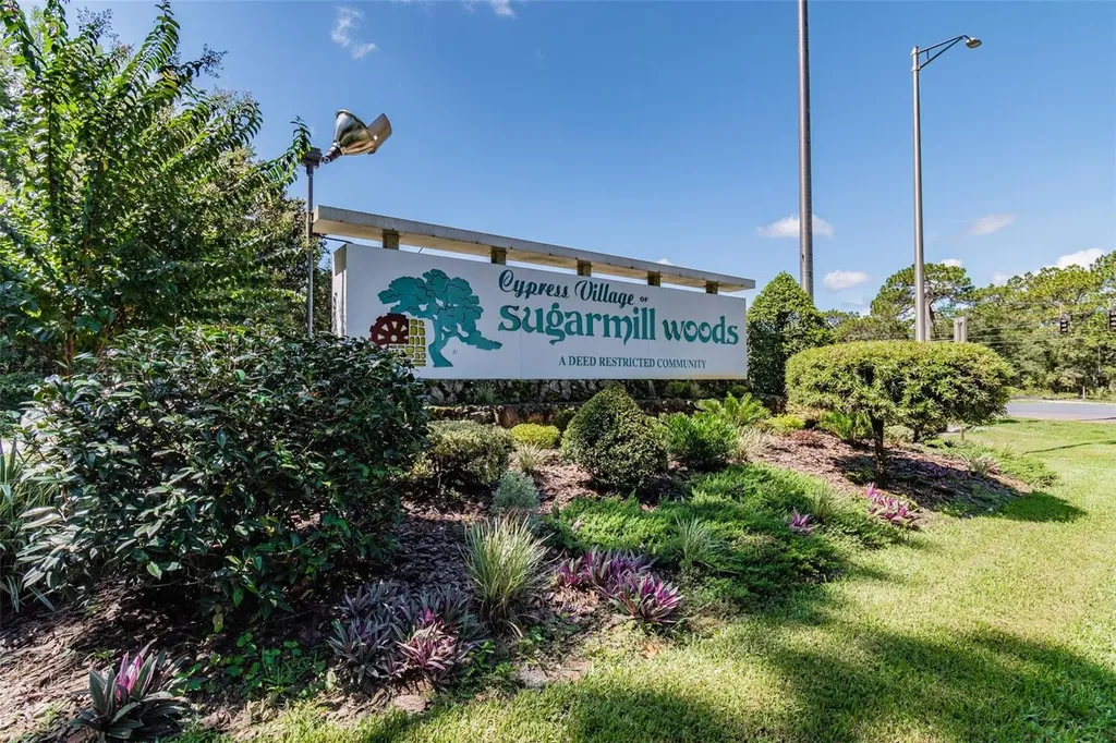37 Greenpark Boulevard Homosassa FL 34446