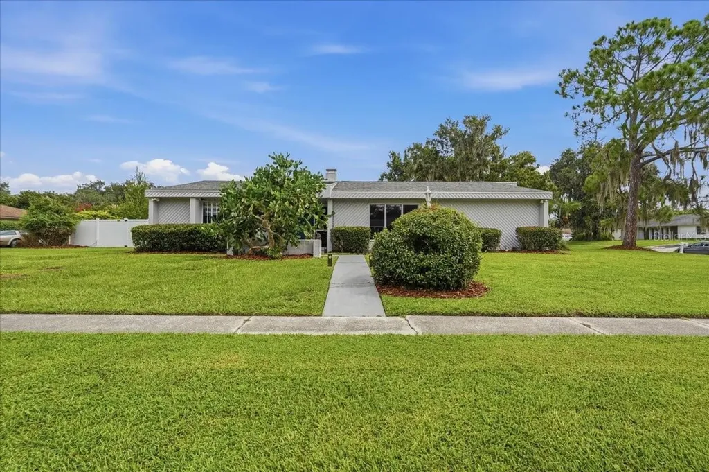 107 Elm Square S Lakeland FL 33813