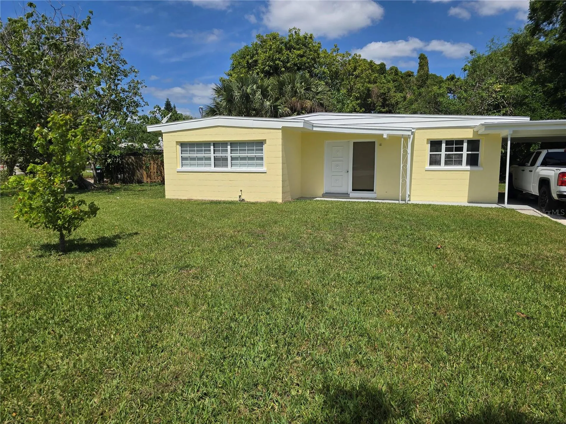 5825 Yucatan Drive Orlando FL 32807