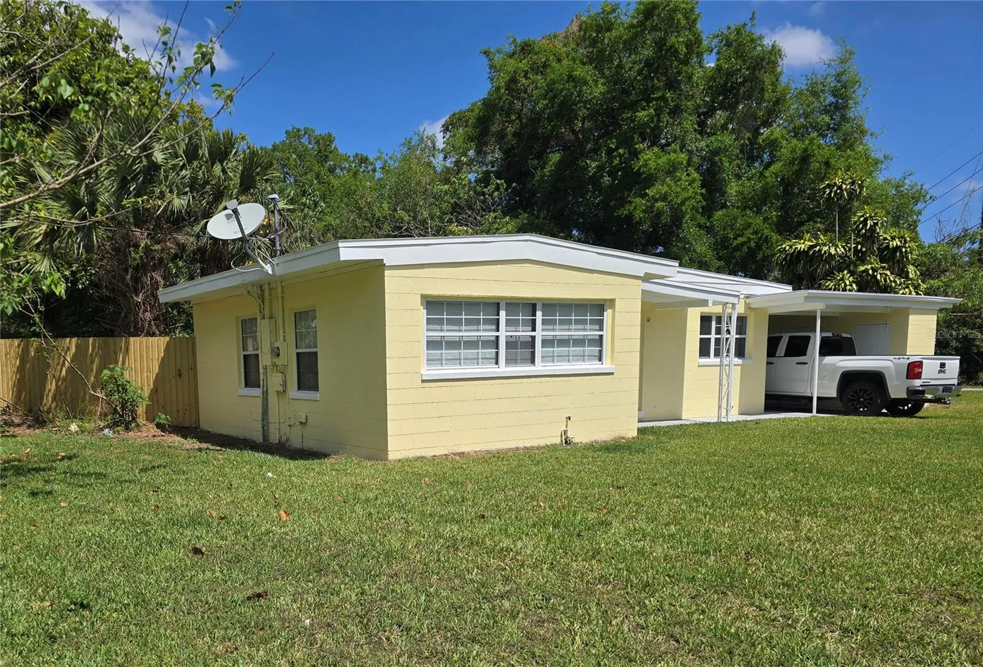 5825 Yucatan Drive Orlando FL 32807