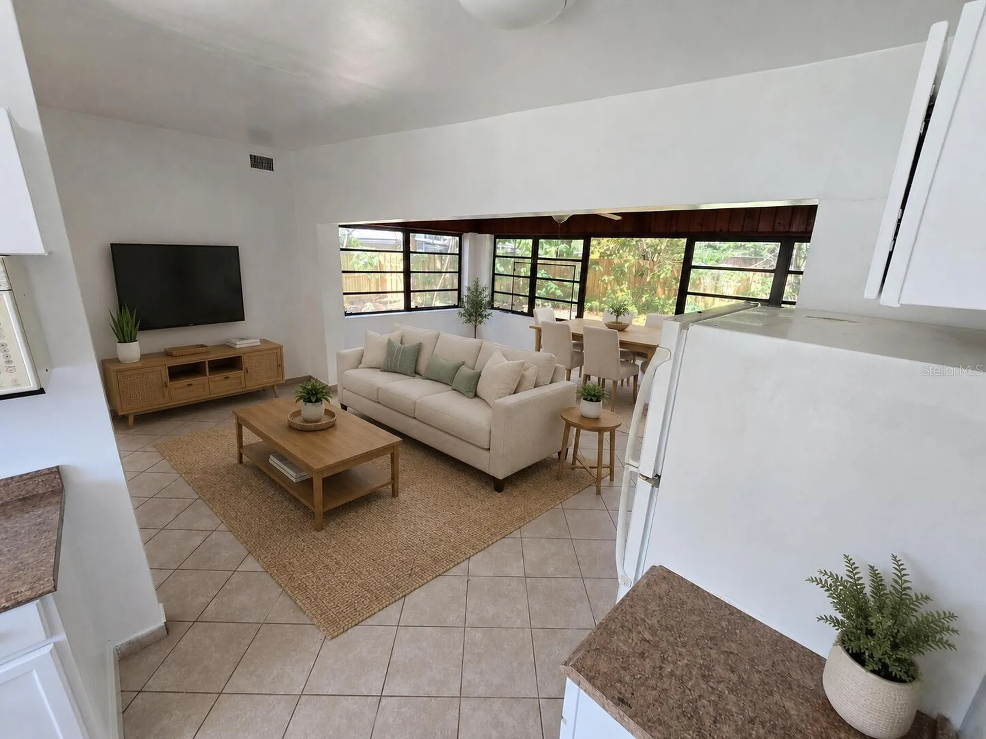5825 Yucatan Drive Orlando FL 32807
