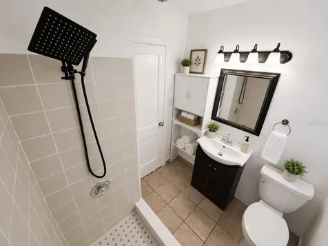5825 Yucatan Drive Orlando FL 32807