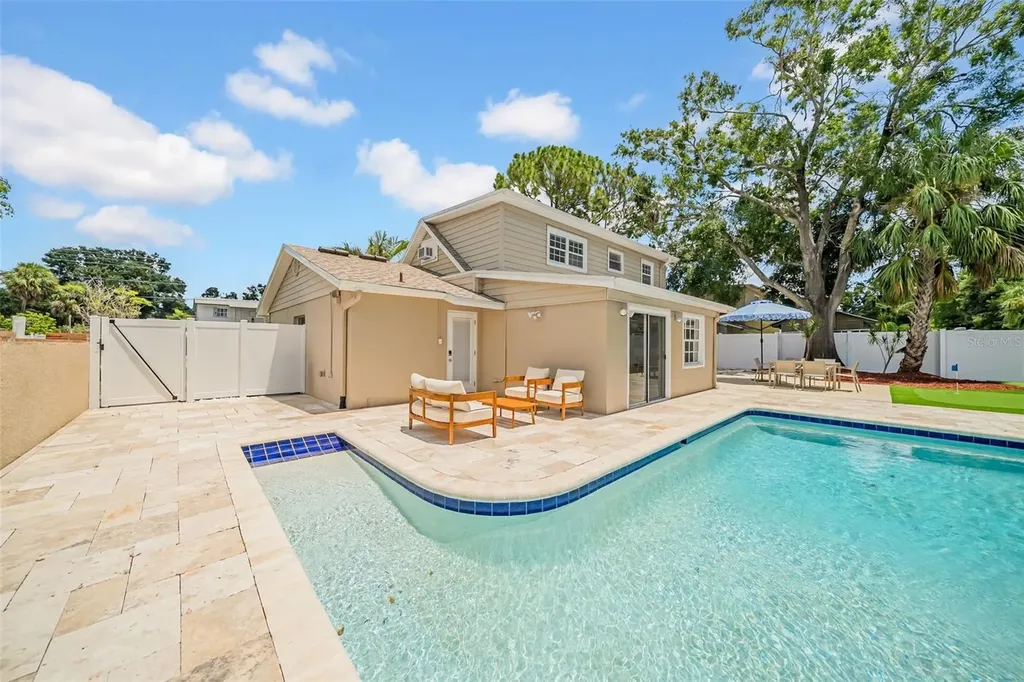 4924 Shetland Avenue Tampa FL 33615