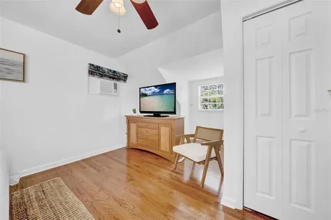 4924 Shetland Avenue Tampa FL 33615