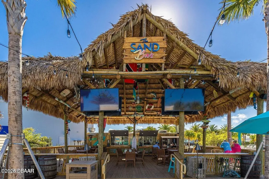 842 Attitude Avenue Daytona Beach FL 32124