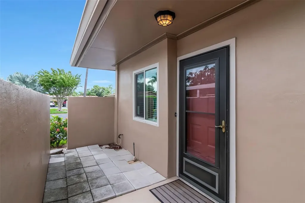 2284 Oak Neck Road Clearwater FL 33763