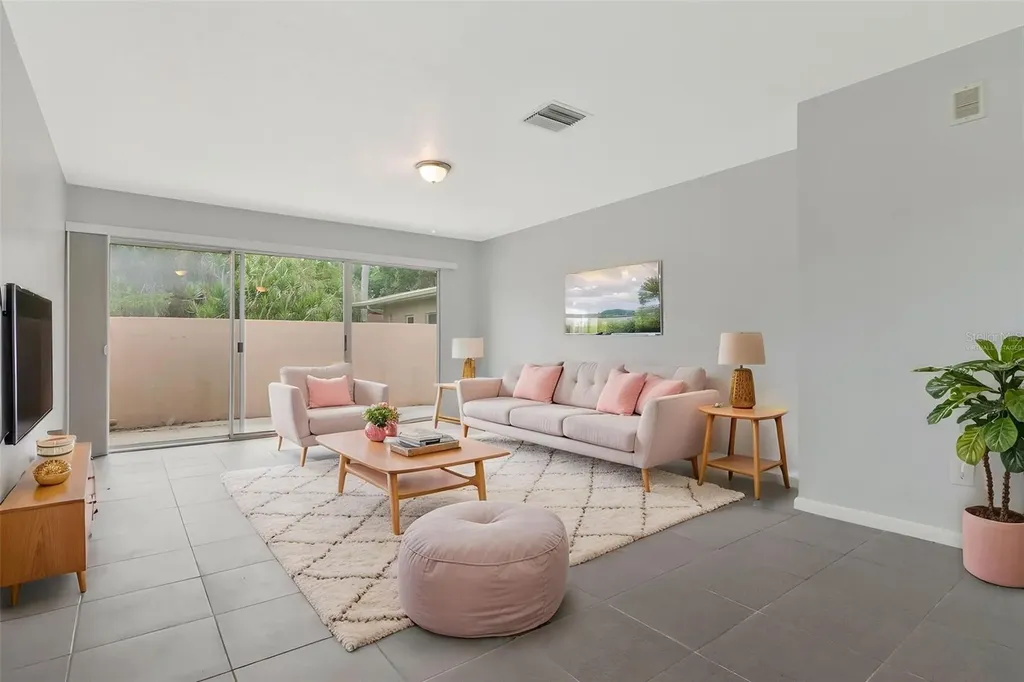 2284 Oak Neck Road Clearwater FL 33763