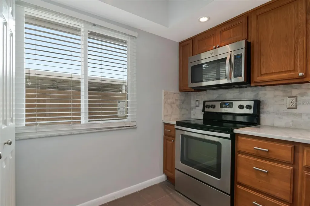2284 Oak Neck Road Clearwater FL 33763