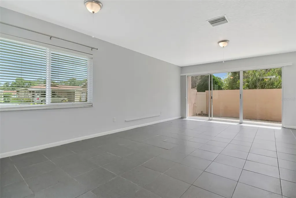 2284 Oak Neck Road Clearwater FL 33763