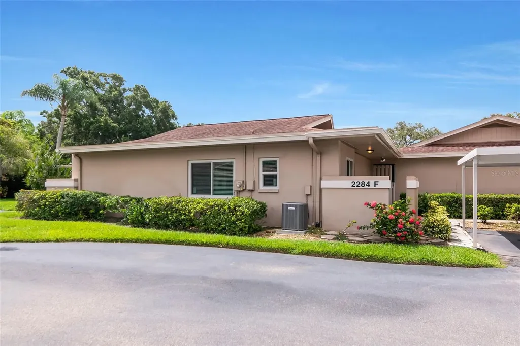 2284 Oak Neck Road Clearwater FL 33763