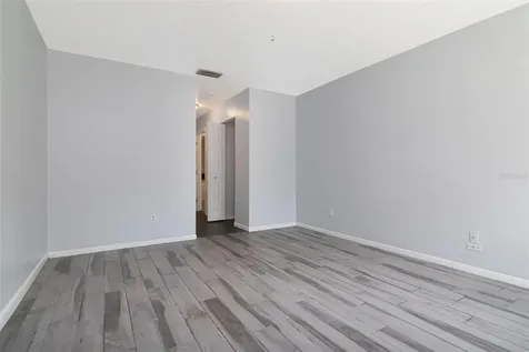2284 Oak Neck Road Clearwater FL 33763