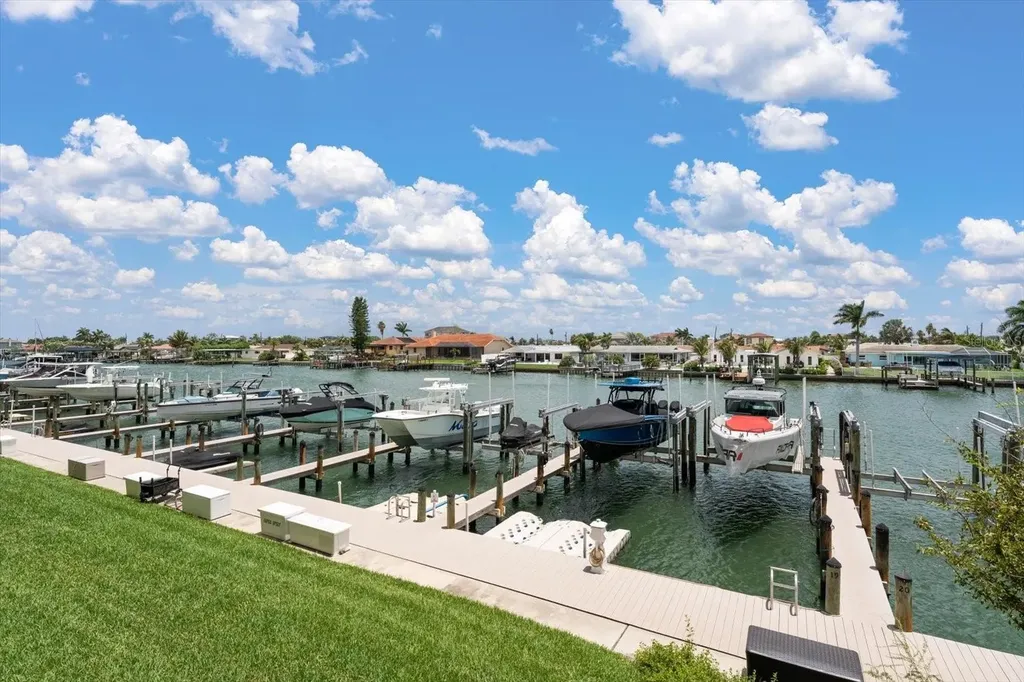 223 Island Way Clearwater Beach FL 33767