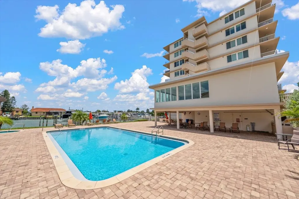 223 Island Way Clearwater Beach FL 33767
