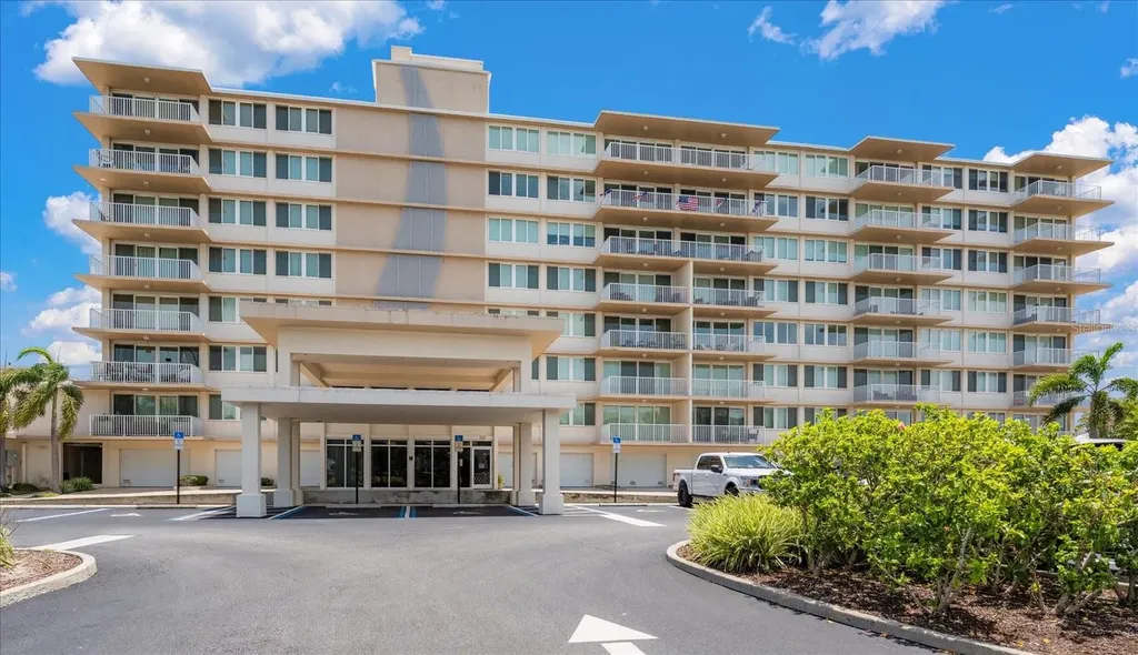 223 Island Way Clearwater Beach FL 33767