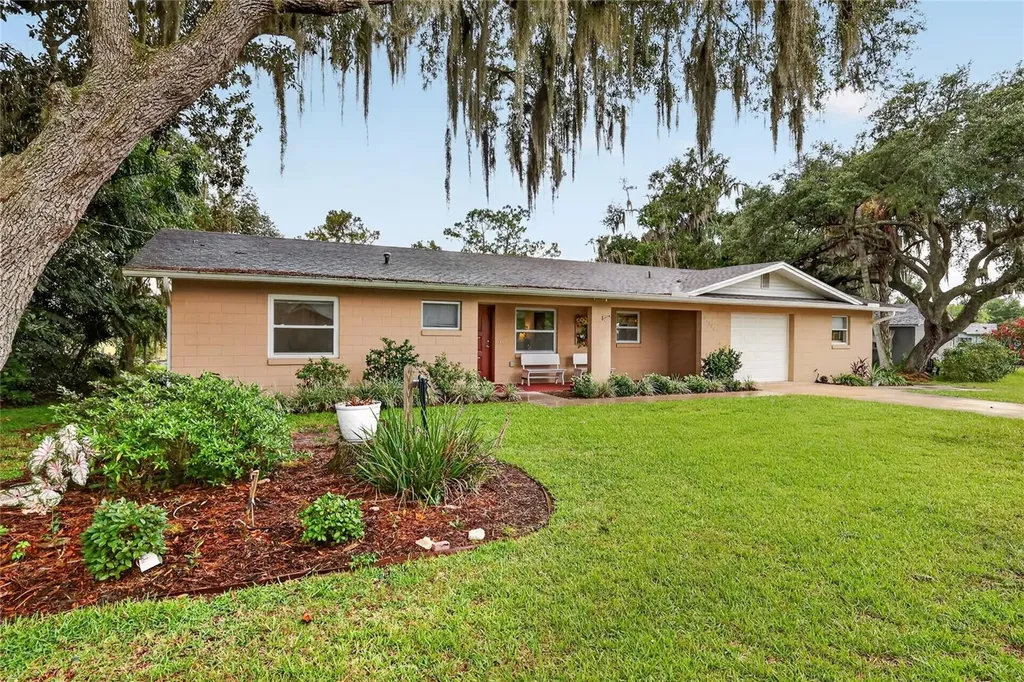 37414 Turner Drive Umatilla FL 32784