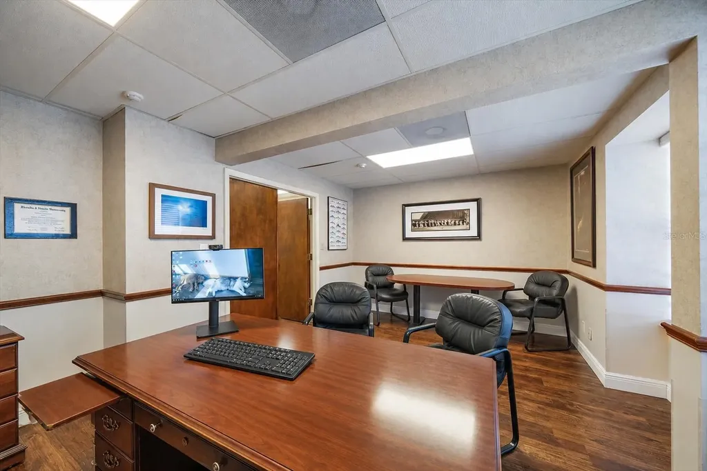 1521 Tamiami Trail S Venice FL 34285