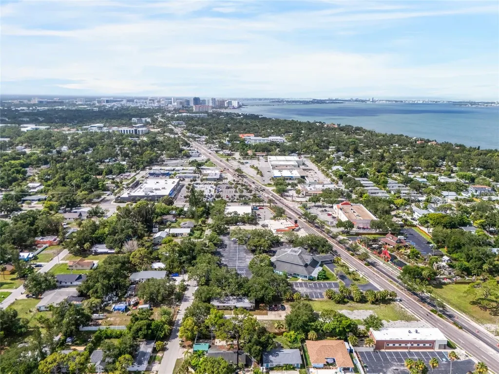 3917 Royal Palm Avenue Sarasota FL 34234