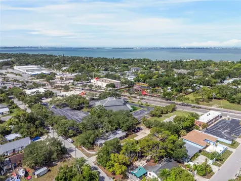 3917 Royal Palm Avenue Sarasota FL 34234