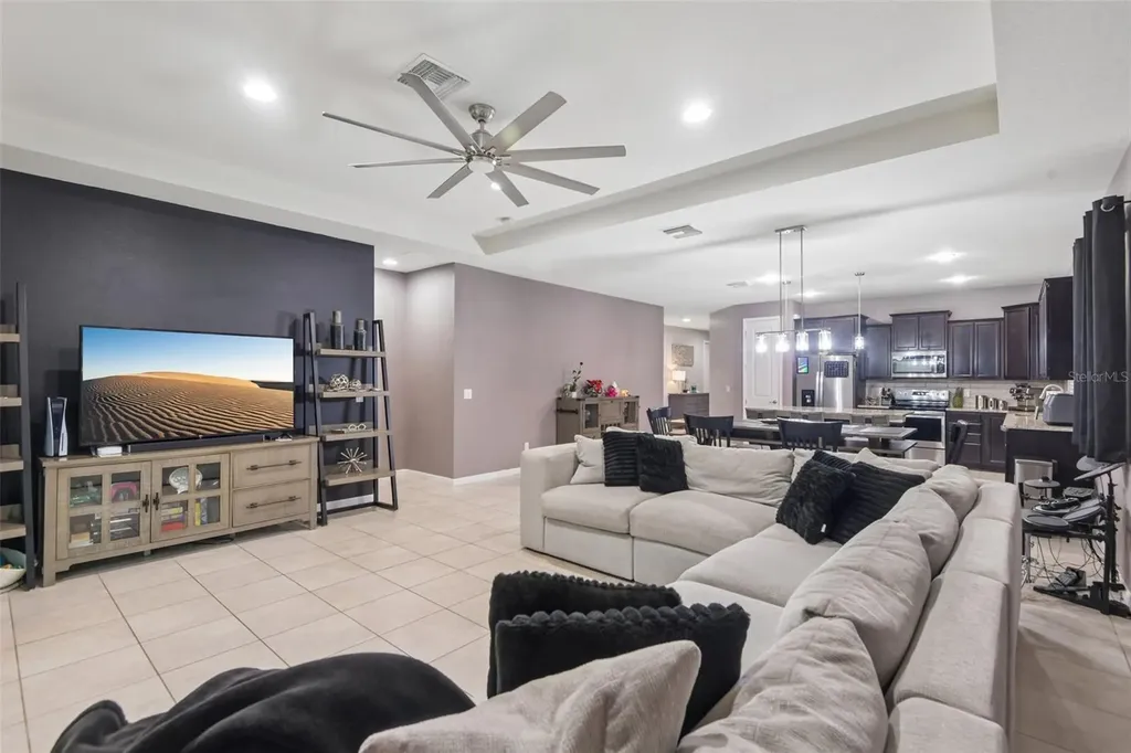 5319 Fallen Leaf Drive Riverview FL 33578